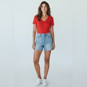 ❤️ Love Charm V-Neck Bodysuit – Size 1X – Sleek, Stretchy & Chic!